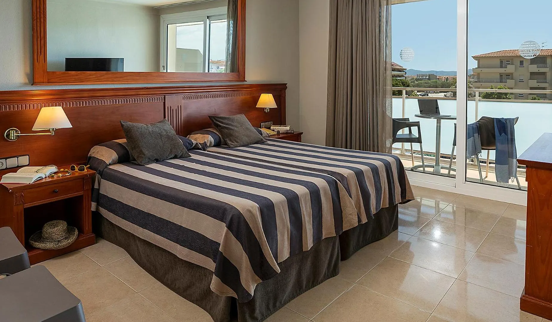 Hotel Panorama 레스타르티트